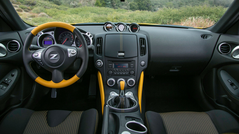 Illustration for article titled The 2018 Nissan 370Z Heritage Edition Is A Reminder That Nissan Still Doesn’t Give A Shit About Affordable Sports Cars